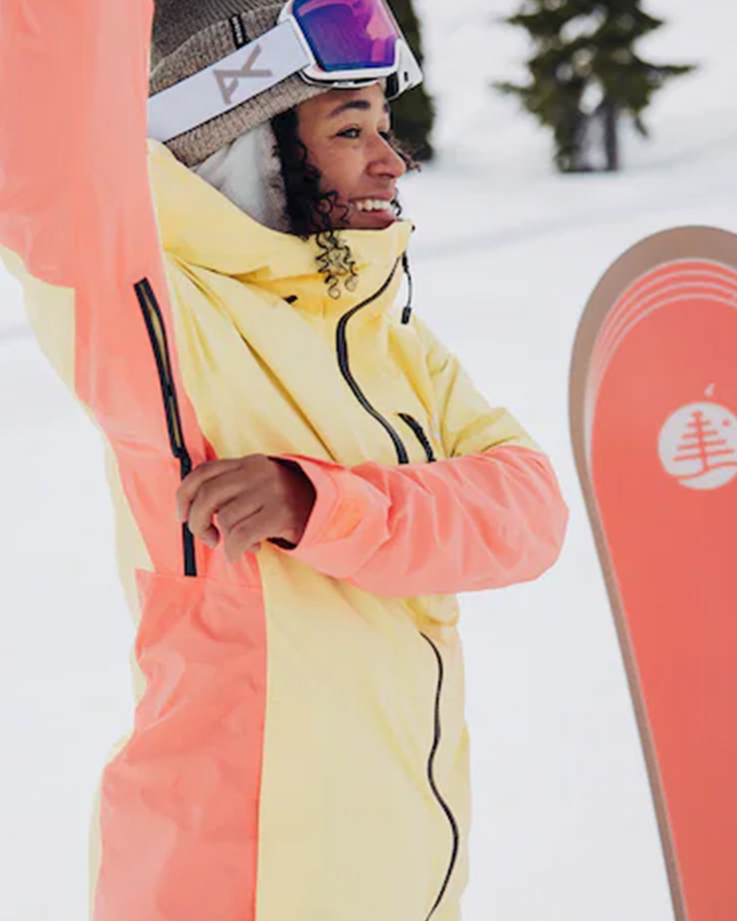 Burton Women's [ak] Upshift Gore-Tex 2L Snow Jacket - Buttermilk/Reef Pink