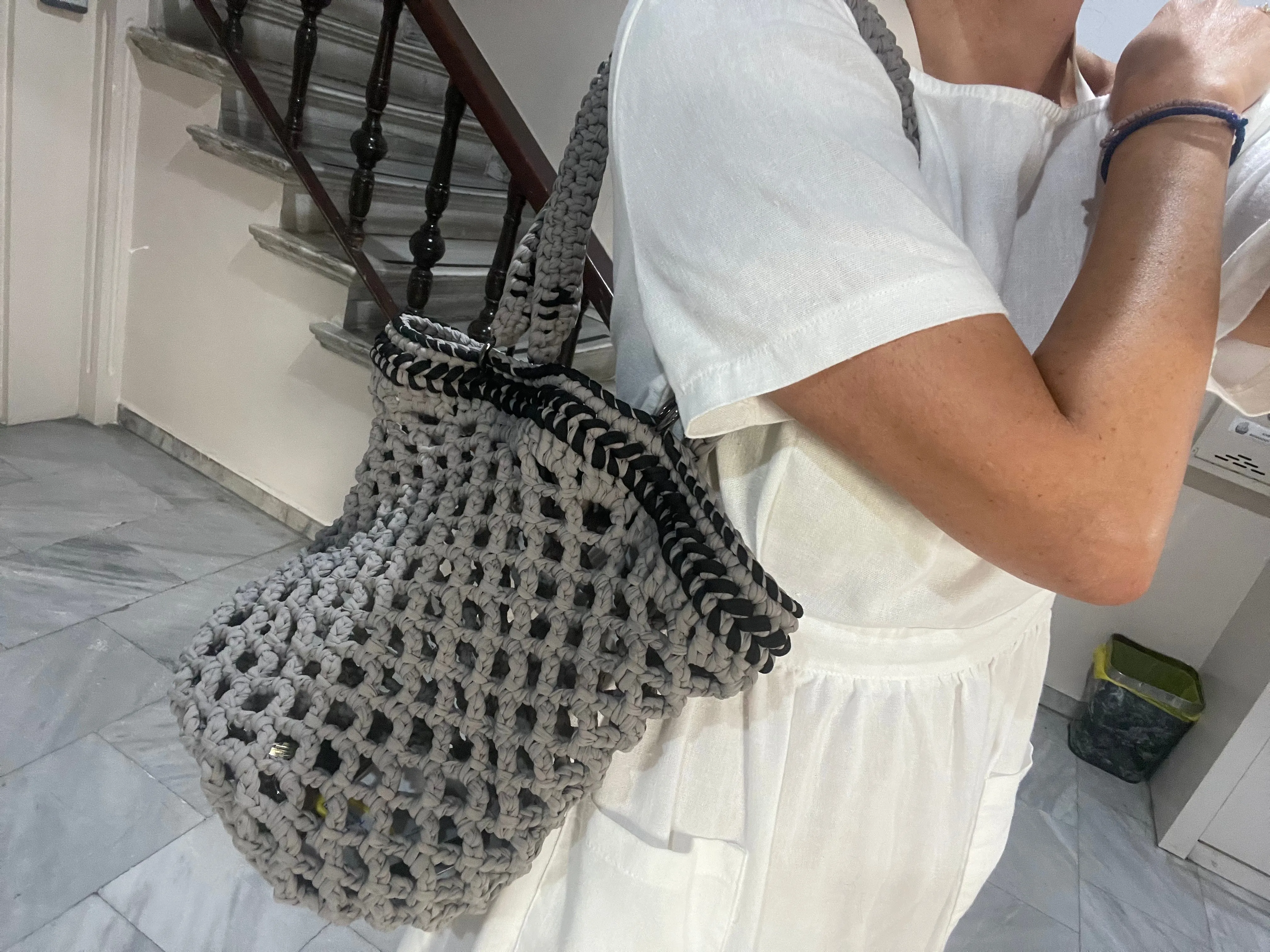 Fishnet raffia Daybag