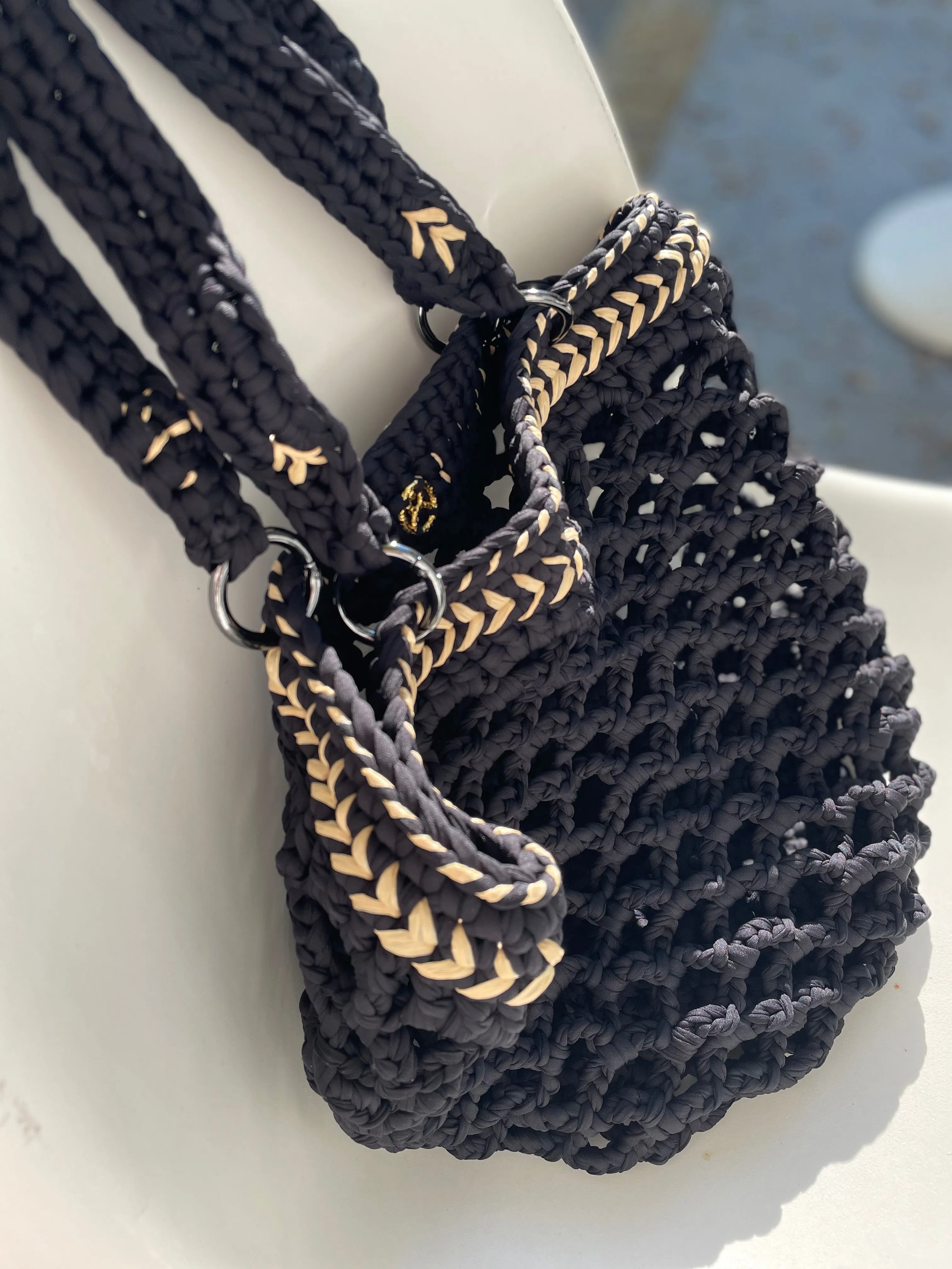 Fishnet raffia Daybag