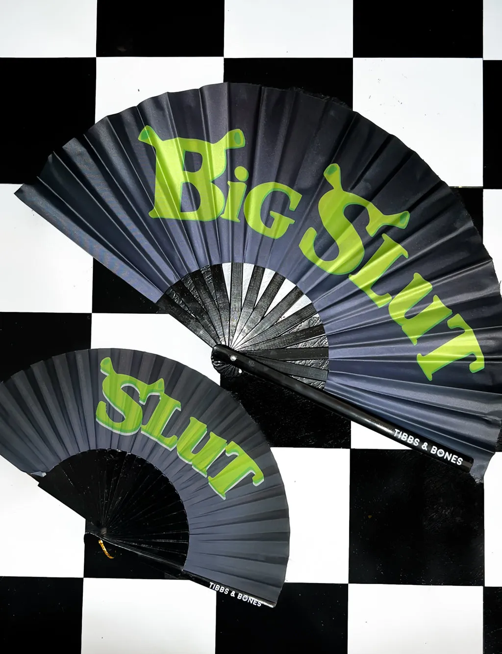 GIANT FAN - BIG SLUT