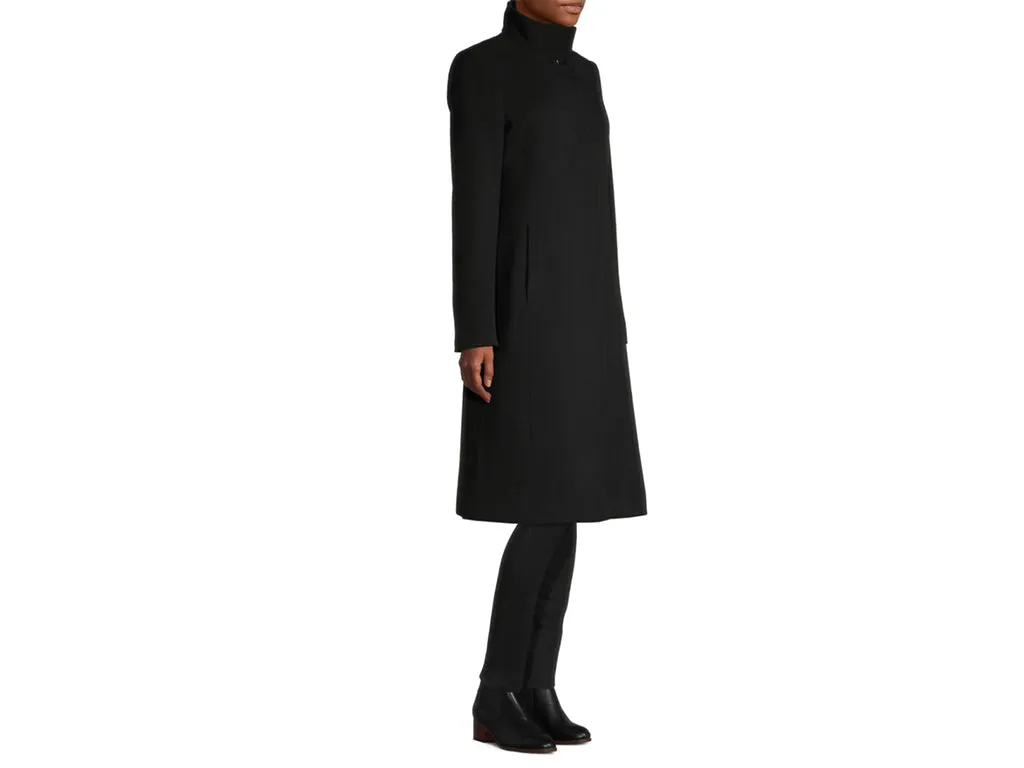 HiSO Wing Collar Cashmere and Wool Coat