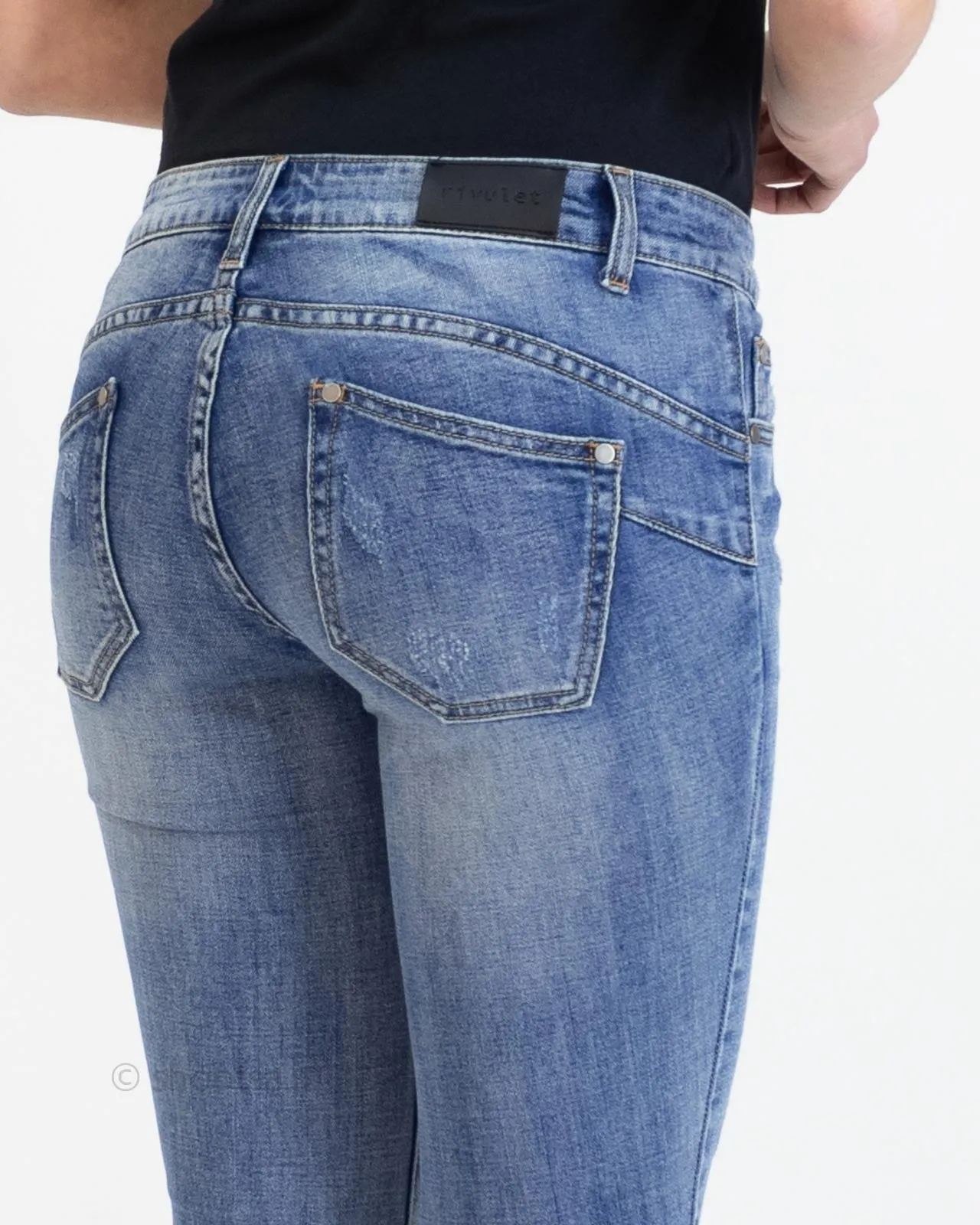 Jeans skinny con strappi