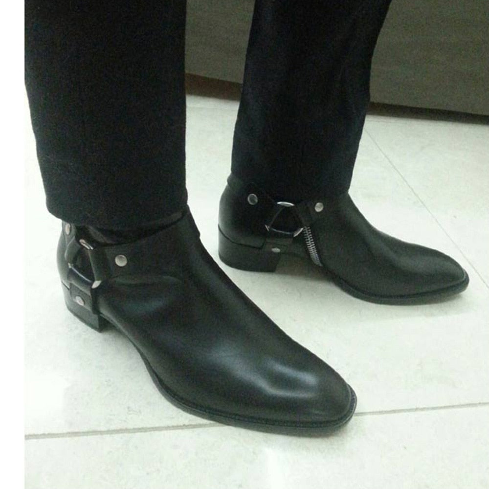 Men's British Black Solid Color Leather Pointed Toe Zipper Ankle Boots