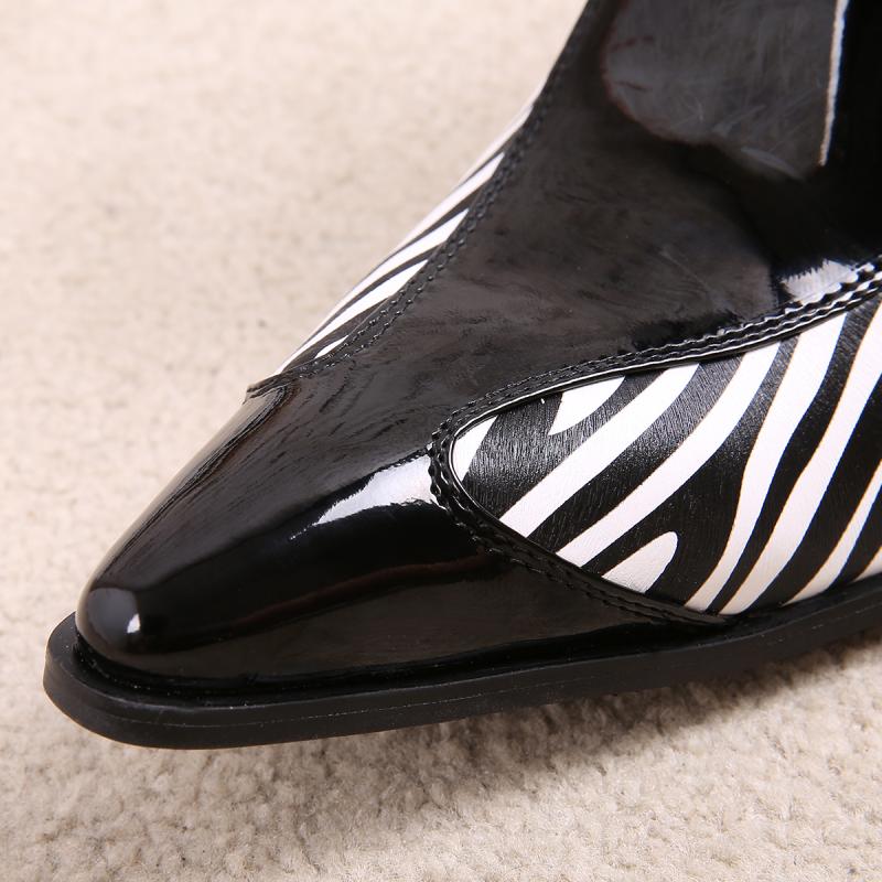 Men's Japanese Pointed Toe Zebra Strip Pattern Buckle Ankle Boots