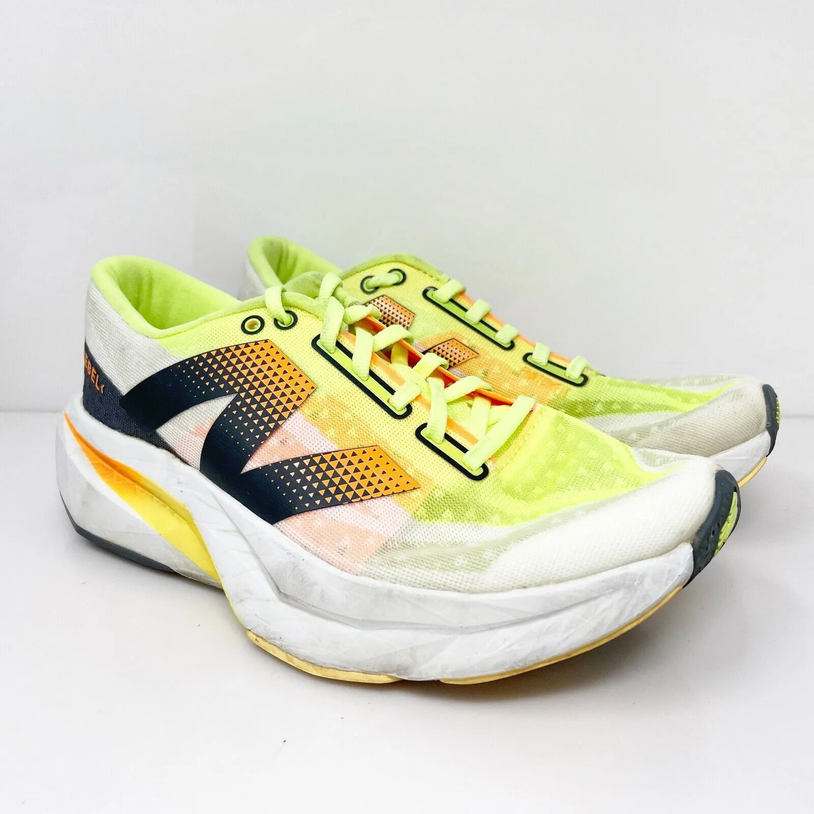 New Balance Womens FuelCell Rebel V4 WFCXLA4 Yellow Running Shoes Sneakers 7.5 B